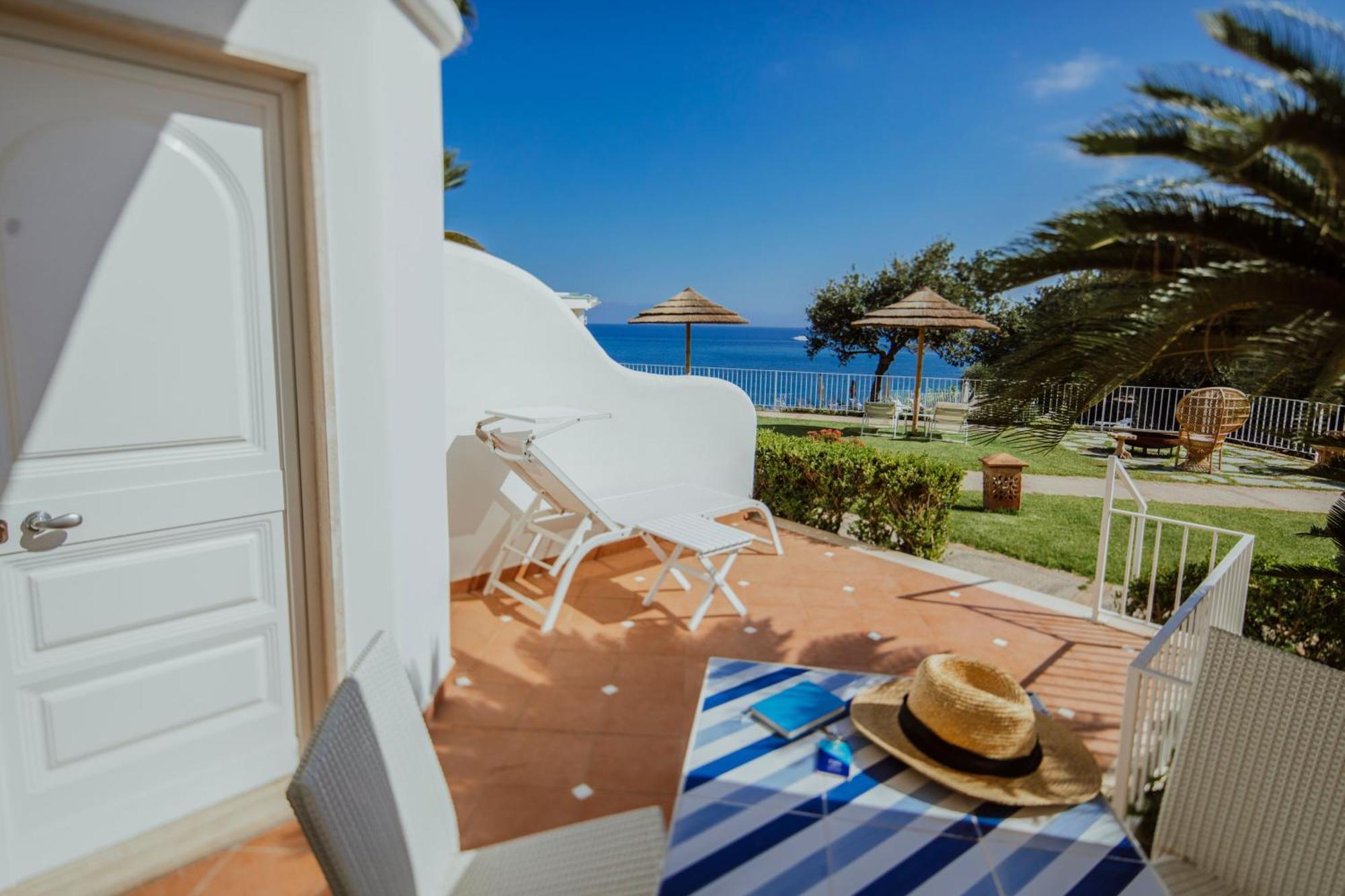 Junior Suite with Garden View,1742602134:JPEG